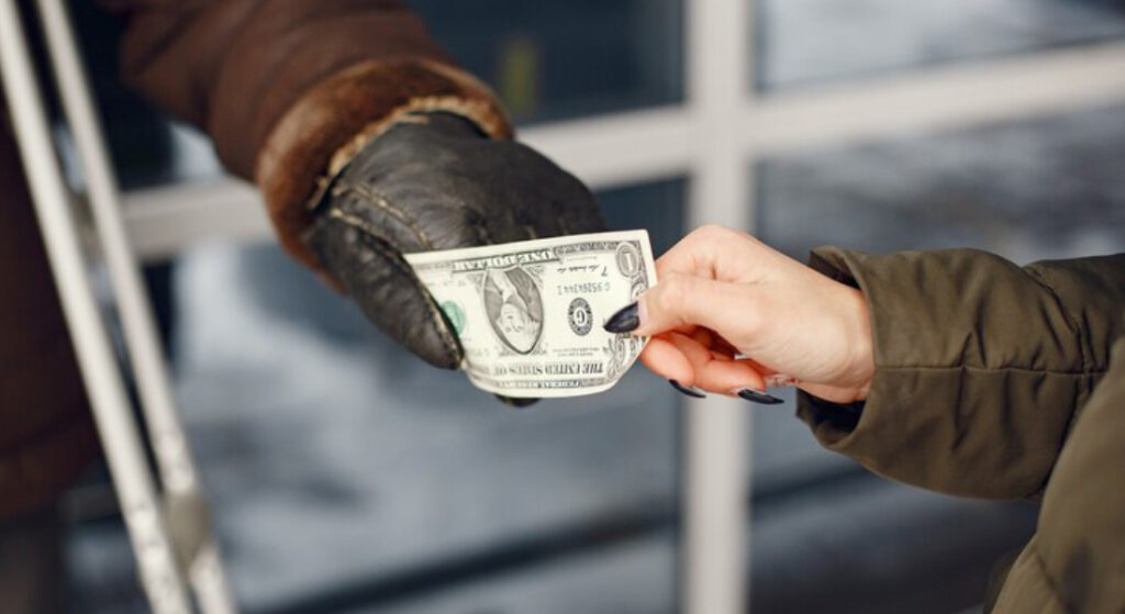 خرید دلار از بازار آزاد